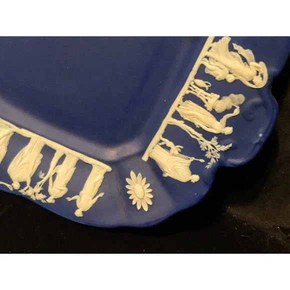 Antique 1878 Wedgwood Cobalt Blue Jasperware Large Plate Sacrifice Figures - Picture 3 of 7